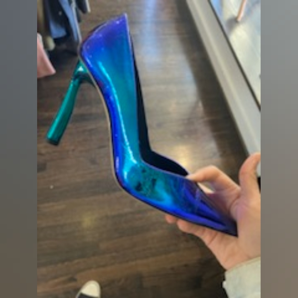 Sz 38 NIB $1995 Paul Andrew heels